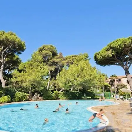 Studio à Giens Piscine Chauffée Résidence Standing *