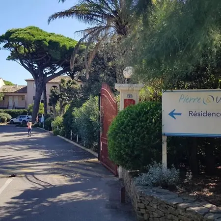 Apartment Studio A Giens Piscine Chauffee Standing Hyeres