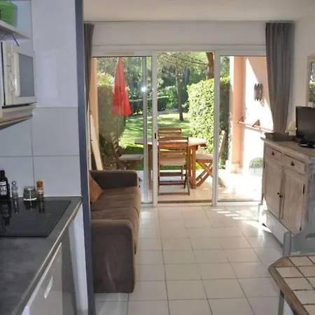 Apartment Studio A Giens Piscine Chauffee Standing Hyeres